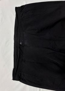 Relaxed Black Korean Trouser
