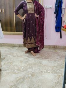 Elegant Purple &amp; Gold Printed Dress