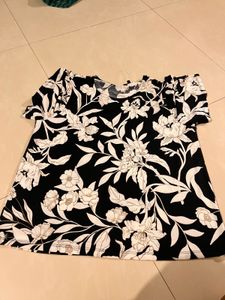 Black And White Flower Top