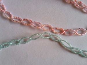 2 Beaded Loop Chocker Necklaces🩷🩵