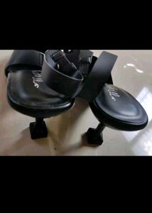 Cinderella Heeled Black - Size 7