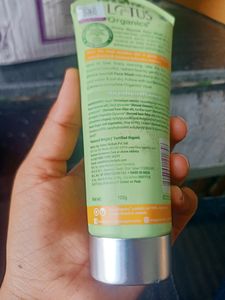 Lotus Organics ✨ Divine Nourish Facewash