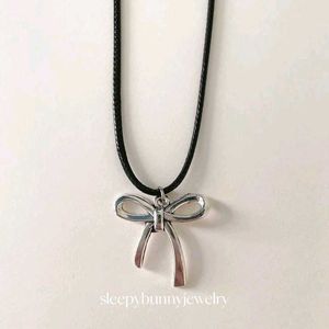 y2k bow chain necklace