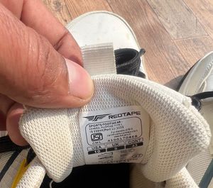 Red Tap  Sneakers 👟  with orignal Box 📦