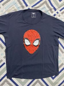 Marvel Spiderman T-shirt - Size L