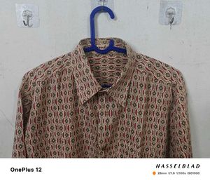Good Condition Patterned Button-Down Shirt Size422