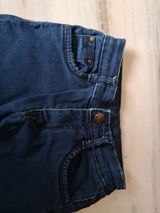 2 Jeans Dark Blue &amp; Light Blu