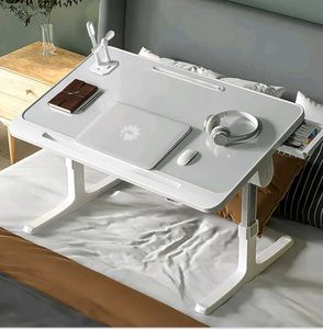 StarAndDaisy Kids Study Table Foldable