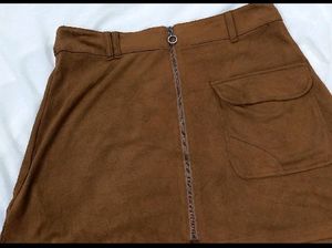 Brown Front Zip Nd Pocket Short Skirt ..Size S