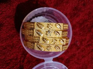 Beautiful Gold Plated 4 Bangles 2.8 Size