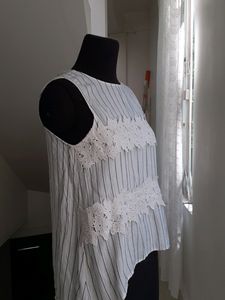 ZARA  sleeveless top