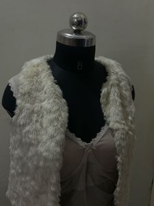 H&amp;m Cropped Fur Jacket