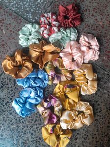 12pcs Of Random Scruncies