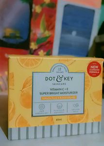 Dot &amp; Key Moisturizer