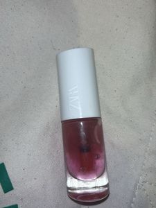 it’s an Zara lip gloss that also works like a tint