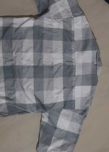 Gray & White Checkered Button-Down Shirt