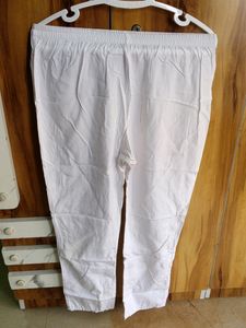 🤍💗A Pretty White Kurta With Pant Set