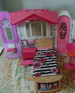 Dollhouse with Furniture