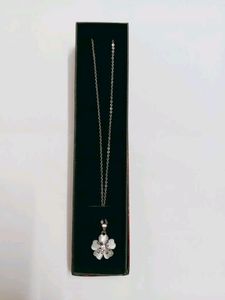 Girl&#39;s Crystal Rhinestone Flower Pendant Chain