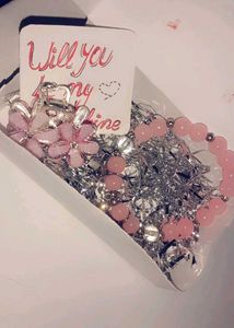 valentine mini hamper