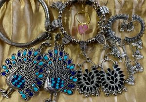 Set of 6 Jewellery Pieces
