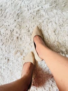 Chic Beige Pointed-Toe Heels – Size 8