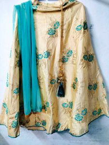 GIRL&#39;S TRADITIONAL LONGSKIRT WITH TOP