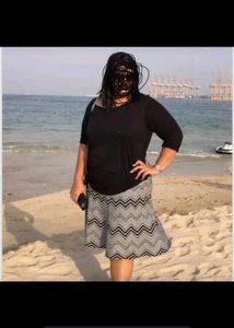 Black Top Light Sweater Type