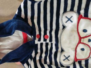 Striped Bear Hoodie Swetar