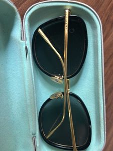 Smart tinted sunglasses OG charles n keith brand