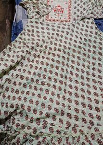 Floral Embroidered Kurti - XL