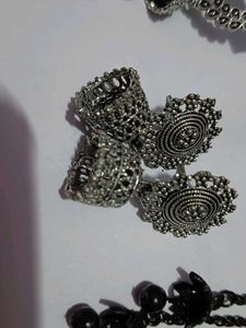 Earrings Collection