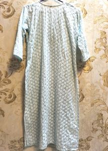 Women&#39;s Chikankari Kurti .Size 38.(Xl)..