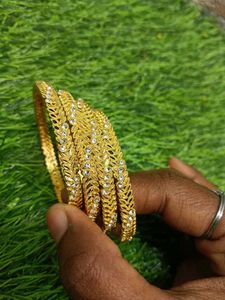 Gold-toned Bangle Set