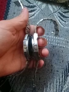 2 Watch Best Quality No Used