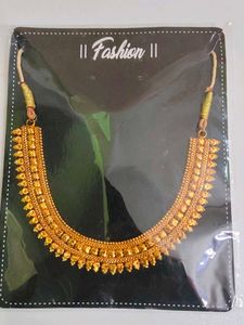 Elegant Golden Necklace