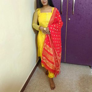 Kurta Pant Dupatta Set