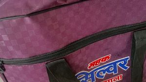 TRAVEL BAG