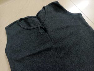 Sleeveless Gray Top