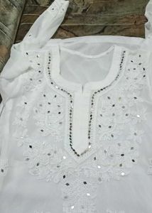 Chikenkari Mirror work Kurti with Inner