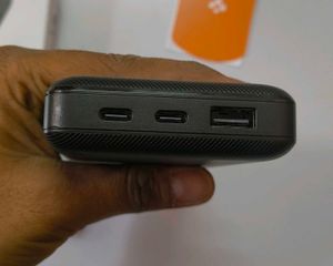 Spigen 20000mah Arc Power Bank