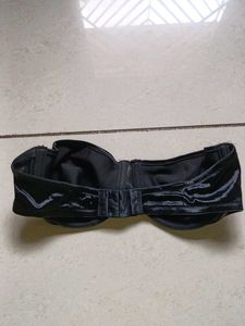 Black Strapless Bra