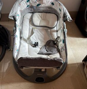 Like New Baby Bouncer with Bluetooth!