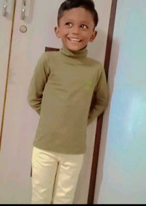 Turtle Neck Tishirt And Jeans