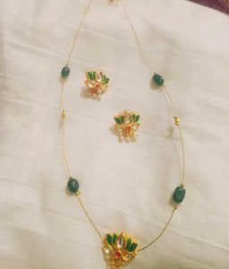 Lotus Invisible Chain With Earrings
