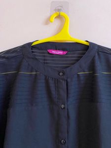 M21- Elegant Black Button-Down Shirt