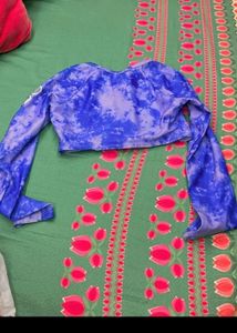Skin Fitted Gym And Workout Top For Women