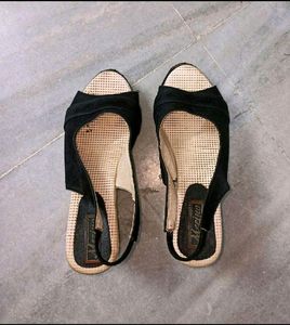 Wedges 👠 | | ❗ giving away ⚠️