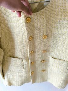 Sales🔥Tweet Cream And Yellow Blazer💕
