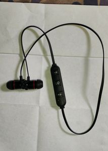 Pack Of 2 Bluetooth Headphones, Realme+Branded